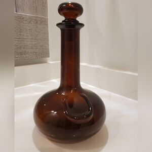 🇨🇦 Vintage McGuinness whiskey bottle